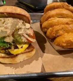 Heim Barbecue on Mockingbird