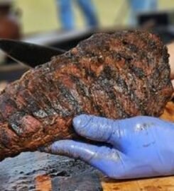 VAQUEROS TEXAS BAR-B-Q